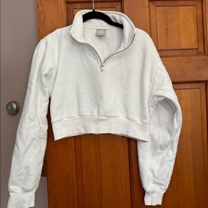 Aritzia TNA COZY white cropped